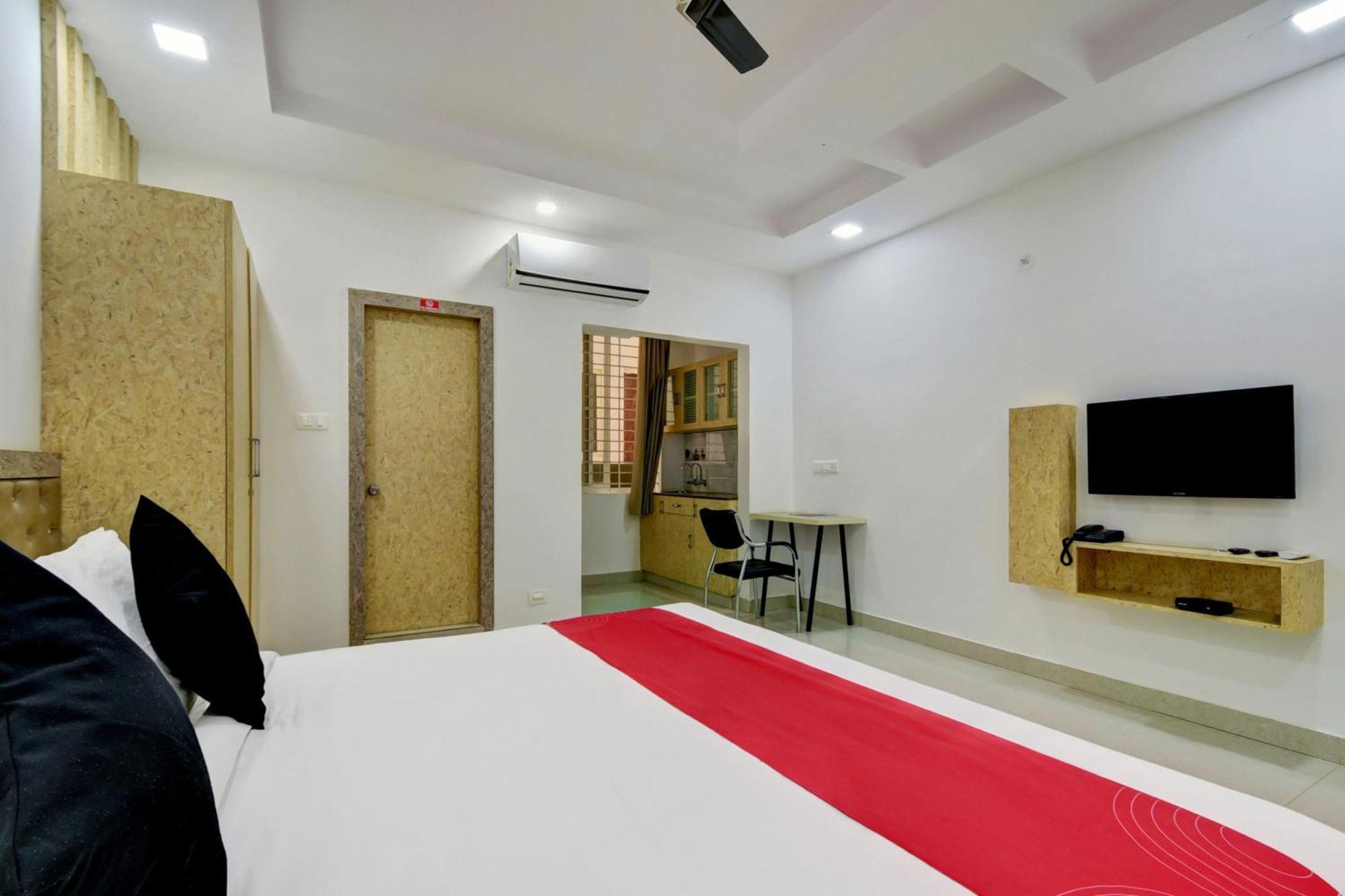 Hotel Super Grand Collection O Near Sarjapur Road Near 7d Voyage Bangalore